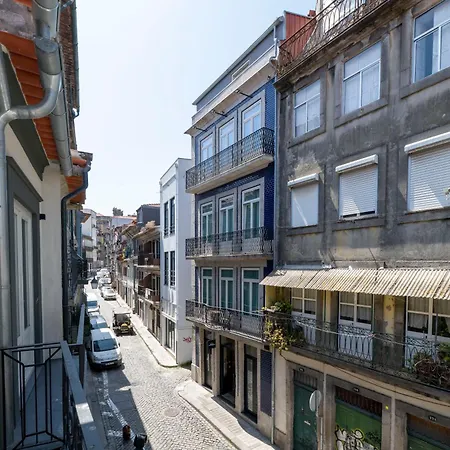 Lavandeira * Porto